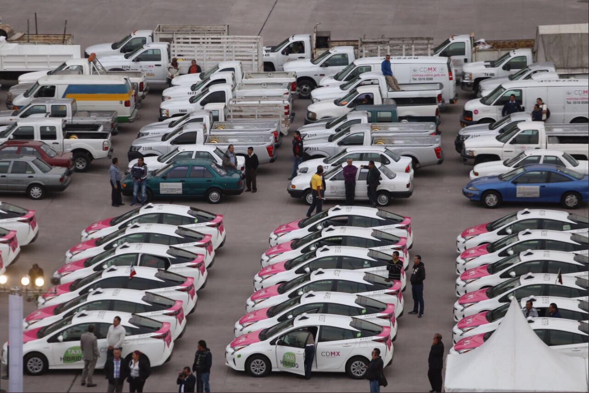 100 taxis hibridos recorren calles de la cdmx
