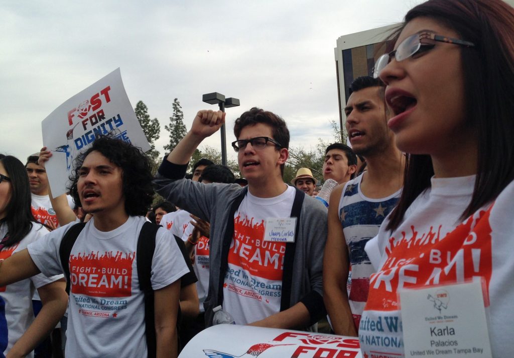 Dreamers esperan la decisión de Trump sobre el programa DACA