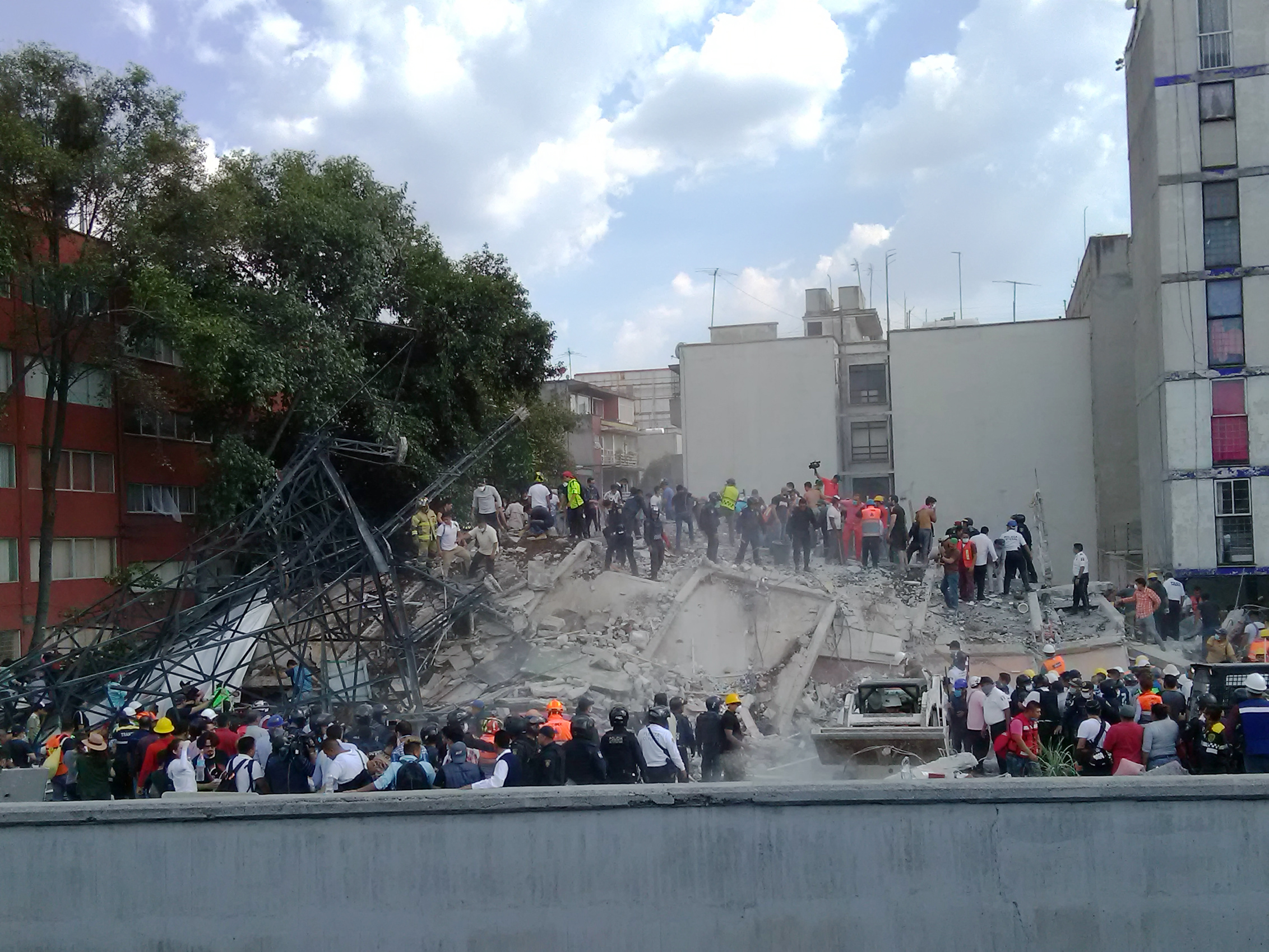 Edificio colapsado por sismo en Viaducto y Torreón