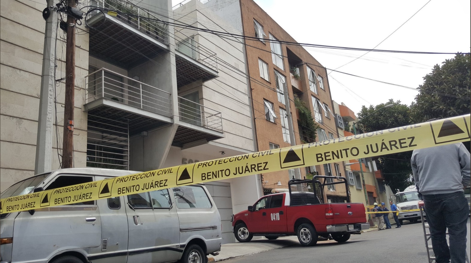 delegacion benito juarez revisa inmueble dañado por sismo
