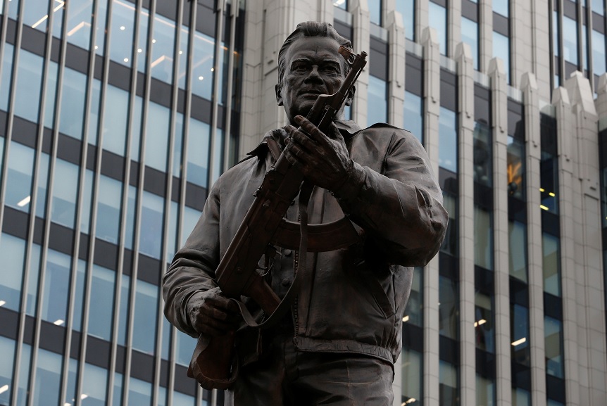 Creador del Kalashnikov ya tiene su estatua en el centro de Moscú
