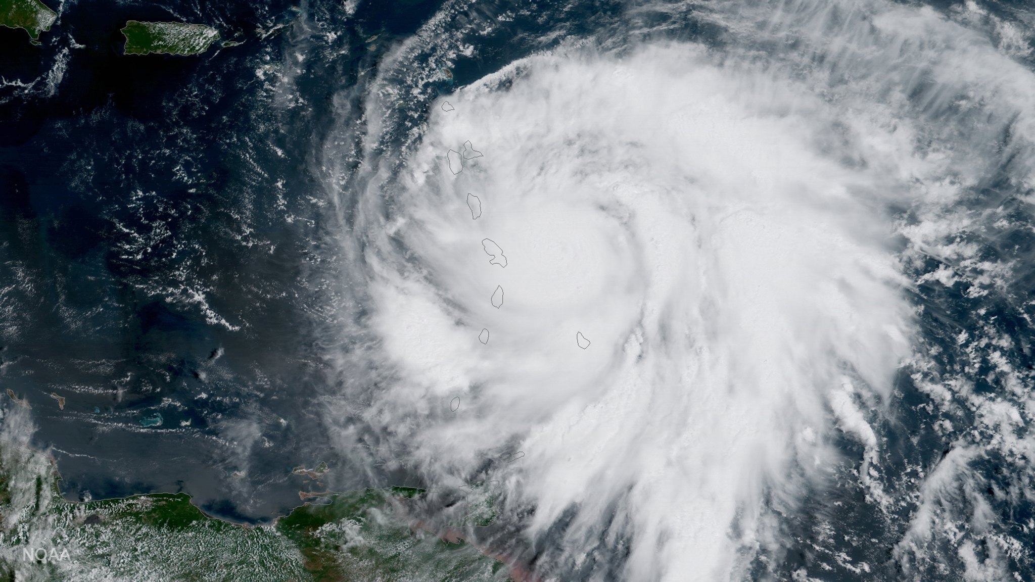 huracan maria se mantiene categoria 5