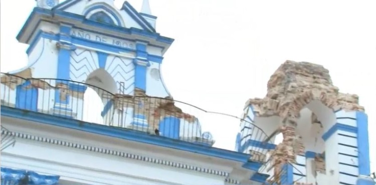 varias iglesias sufren daños por sismo