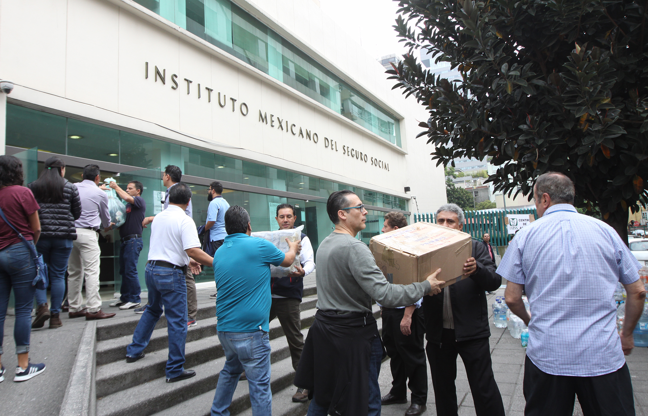 IMSS distribuye toneladas de ayuda sismo