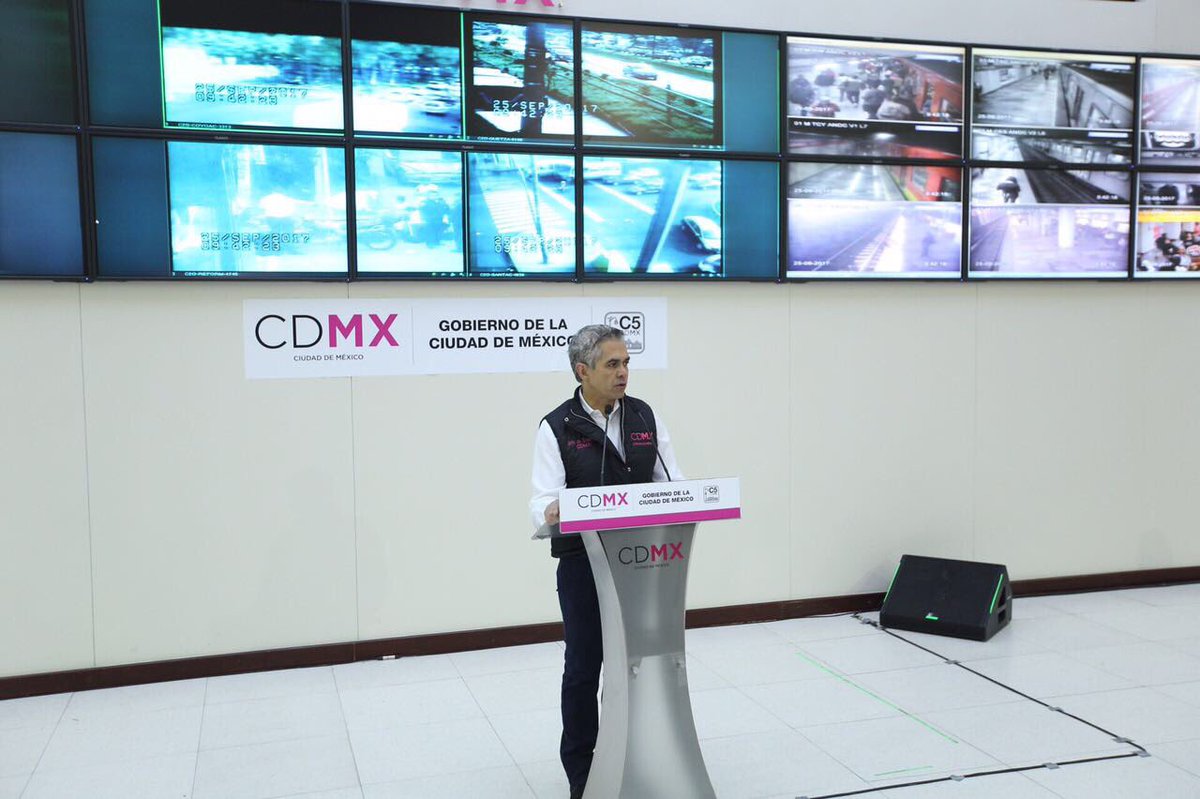 Jefe de gobierno de la CDMX, Miguel Ángel Mancera, instala mesas de atención a damnificados por sismo