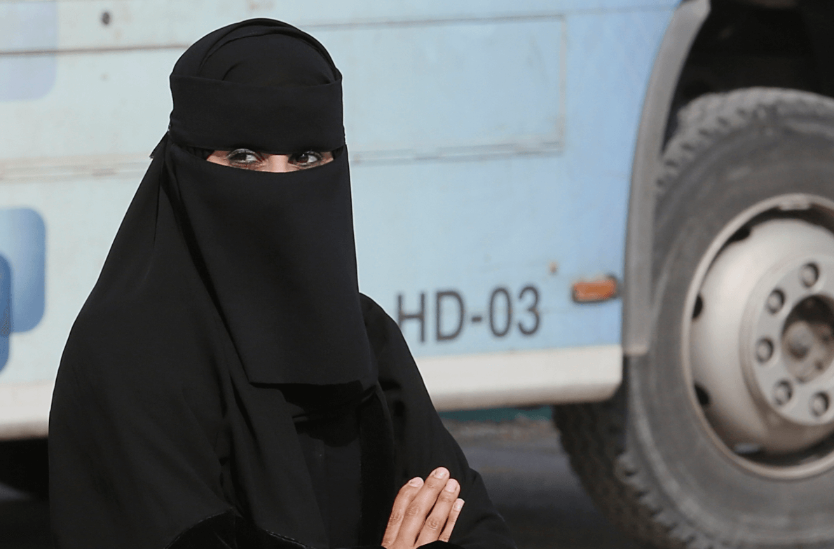 Las mujeres tiene prohibido conducir en Arabia Saudita