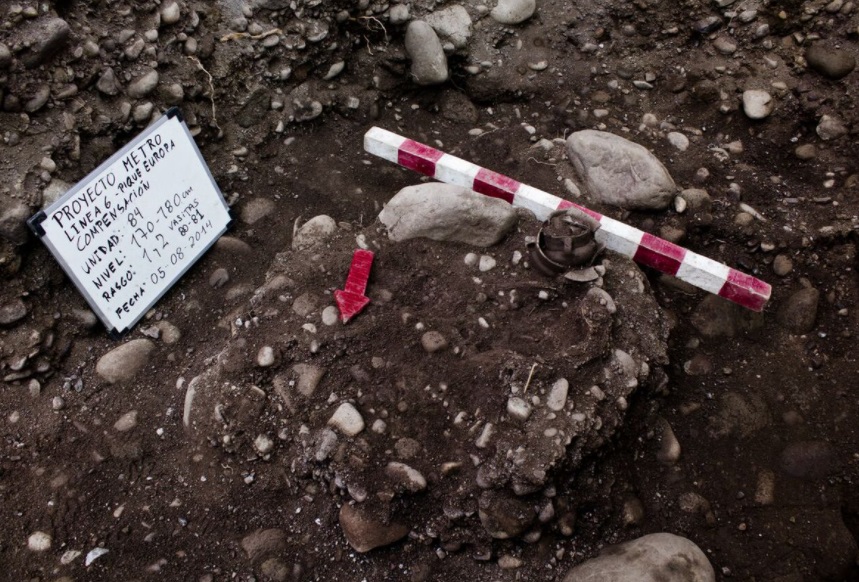 Descubren antiguo cementerio indígena en obras del metro en Chile