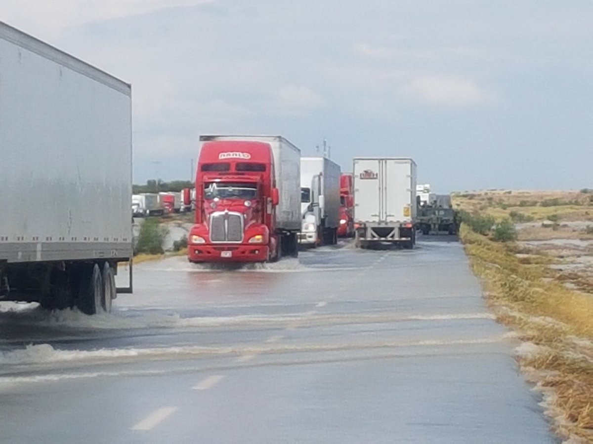 Lluvias afectan la carretera Monterrey-Nuevo Laredo