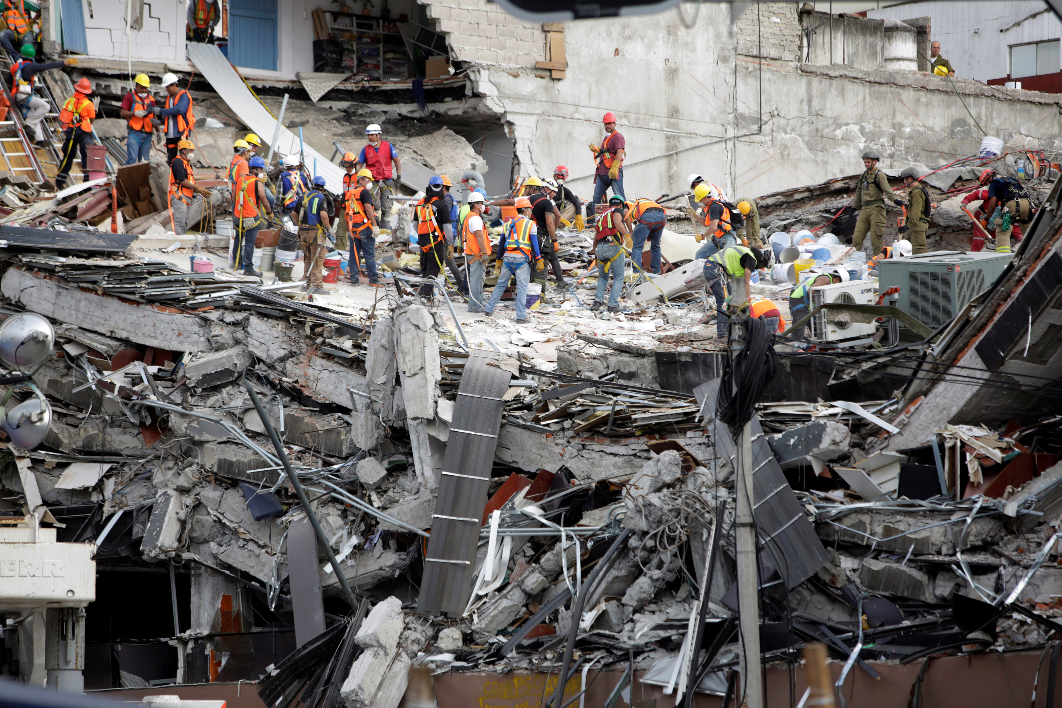 México continua con la evaluación económica del sismo
