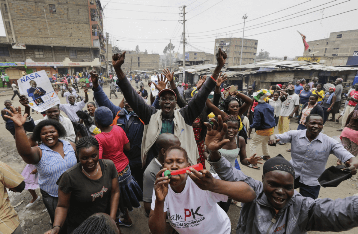 Miles de personas celebran en Kenia la anulación del resultado electoral