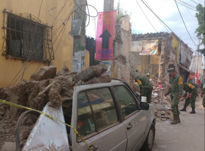 militares auxilian a poblacion de jojutla morelos tras sismo