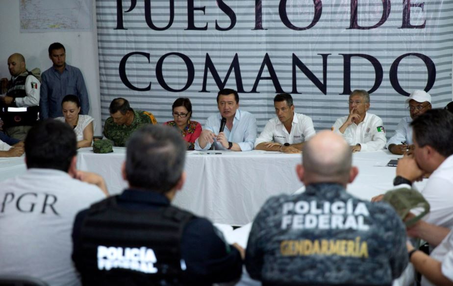 Osorio Chong sostiene reunión de evaluación de acciones por sismo