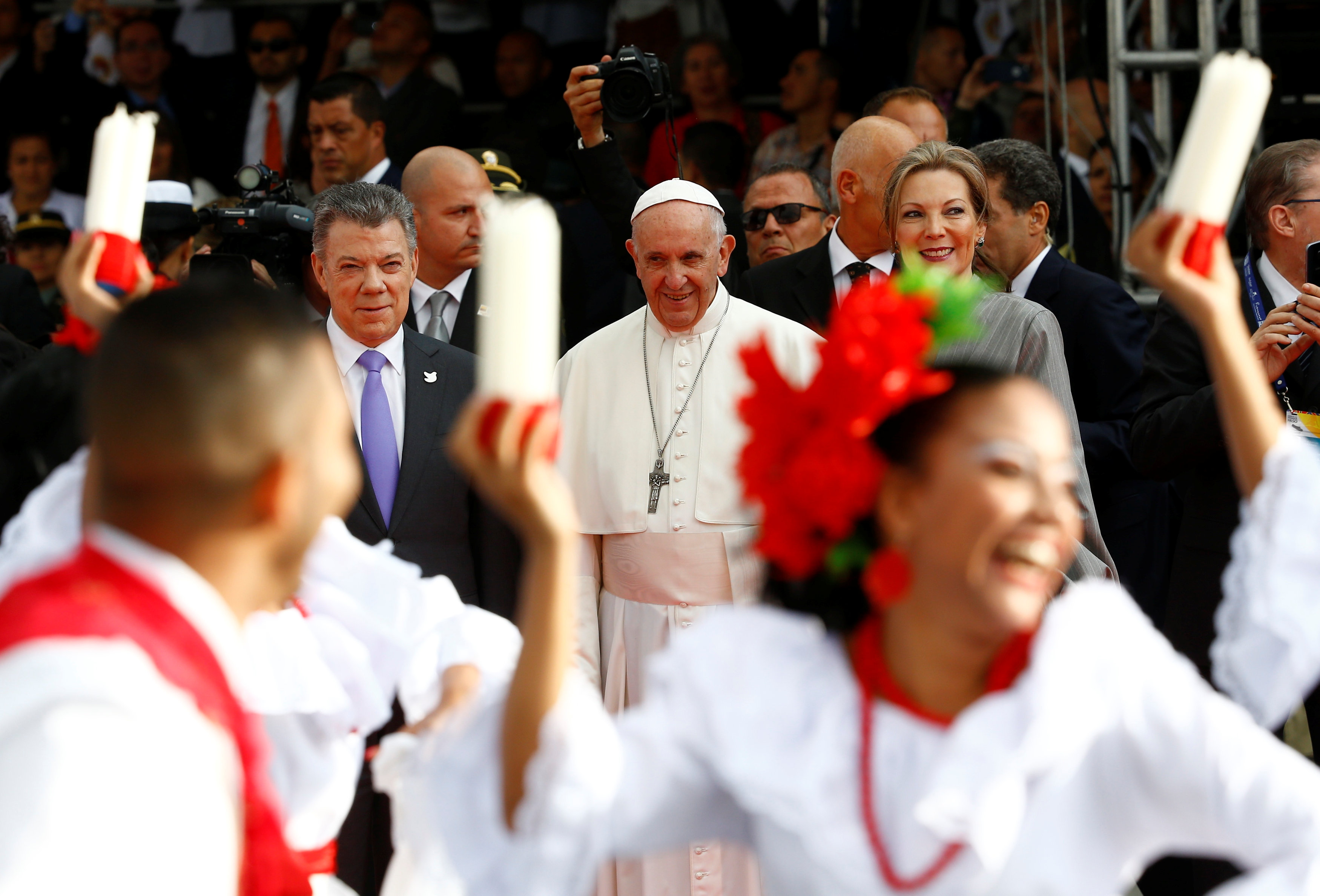 Papa Francisco pide colombianos no perder esperanza