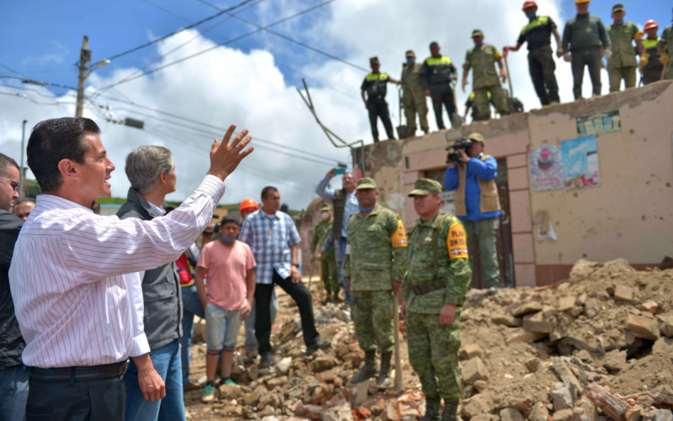 Peña Nieto condena a quienes obstaculizan apoyos a damnificados