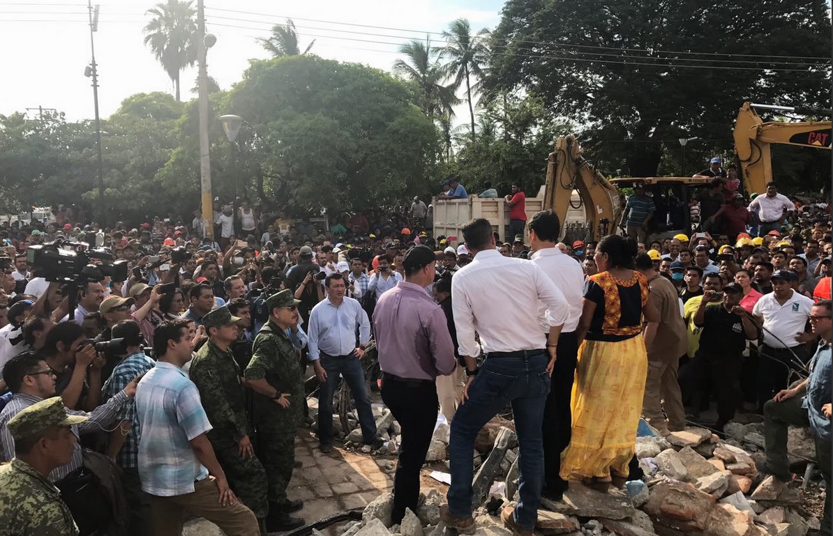 Peña Nieto evalúa daños por sismo en Juchitán Oaxaca