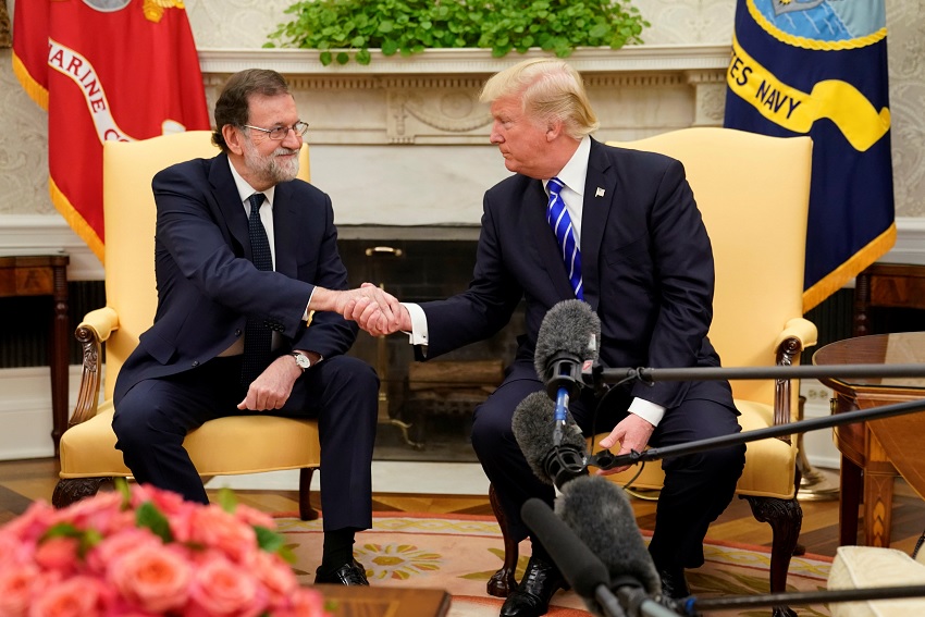 Trump elogia a Rajoy; lo califica de dirigente altamente respetado