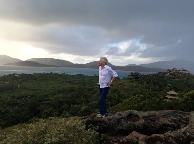 Multimillonario Richard Branson permanece en su isla privada durante el huracán ‘Irma’