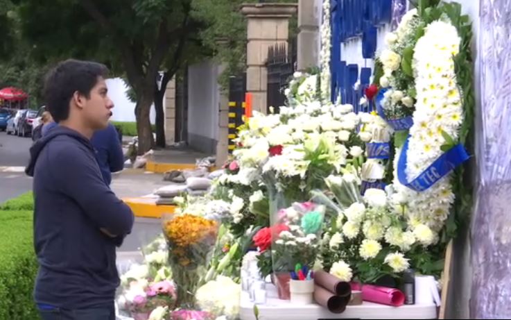 Tec de Monterrey CDMX rinde homenaje a muertos por sismo magnitud 7.1