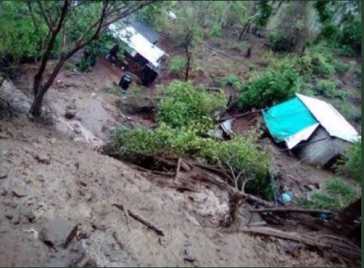 tres personas mueren por un deslave en Oaxaca