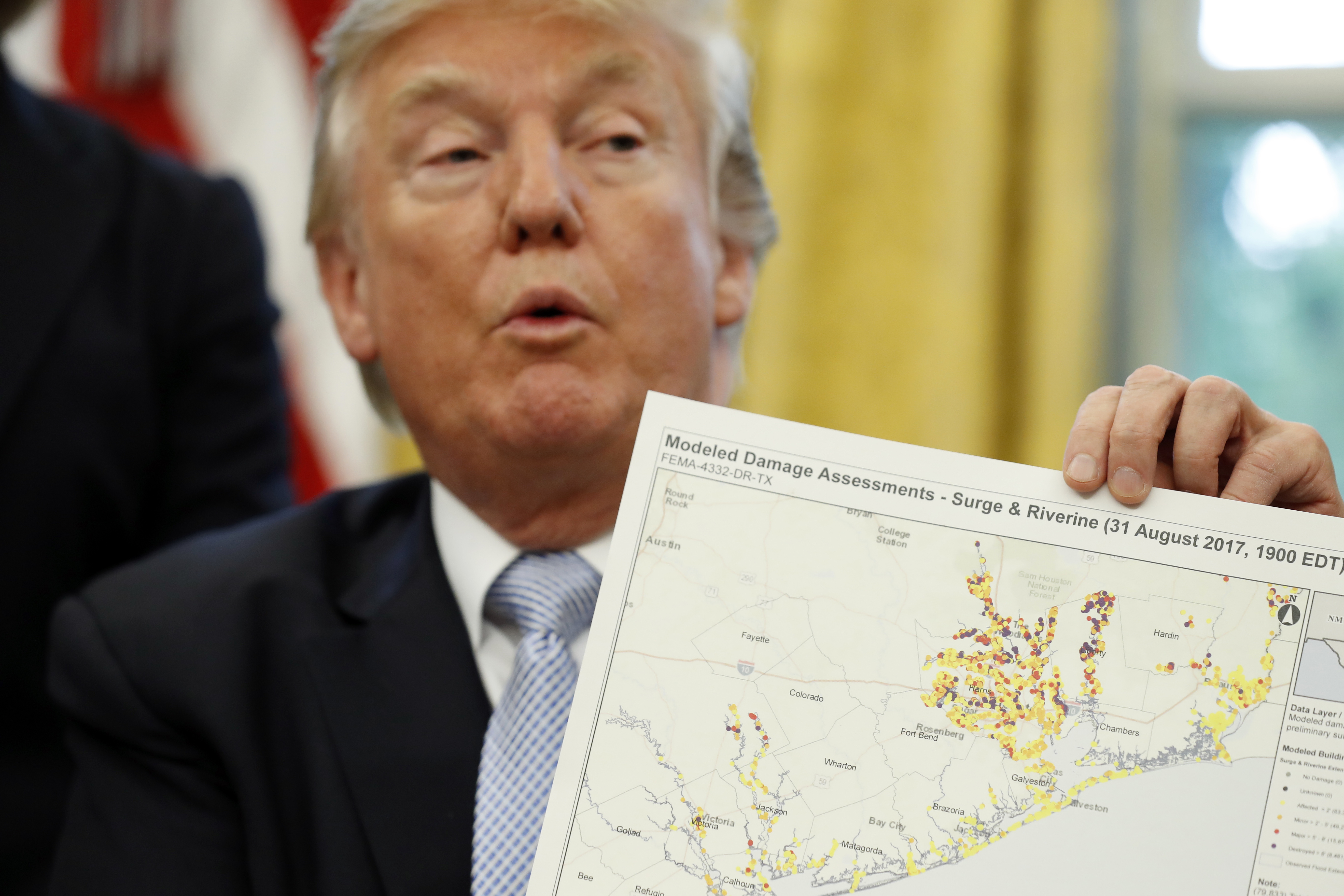 Donald Trump, huracán Harvey, muro fronterizo, indocumentados
