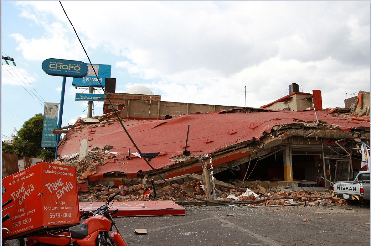 el sismo de 7.1 grados daña decenas de edicifios en mexico