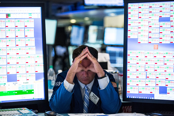 Wall Street abre a la baja tras posible alza de tasas