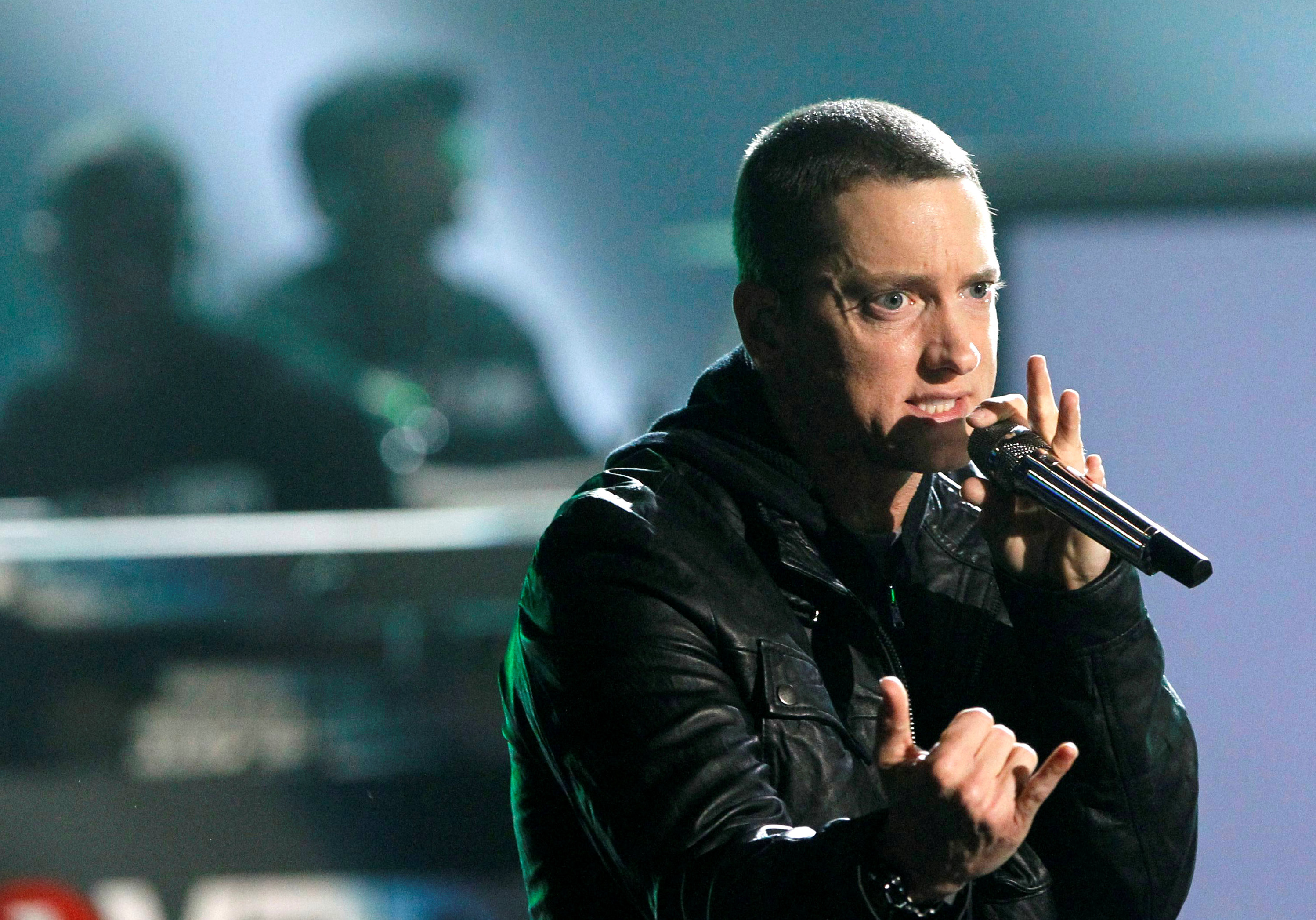 Eminem le llama 'abuelo racista' a Trump durante los premios BET Hip-Hop