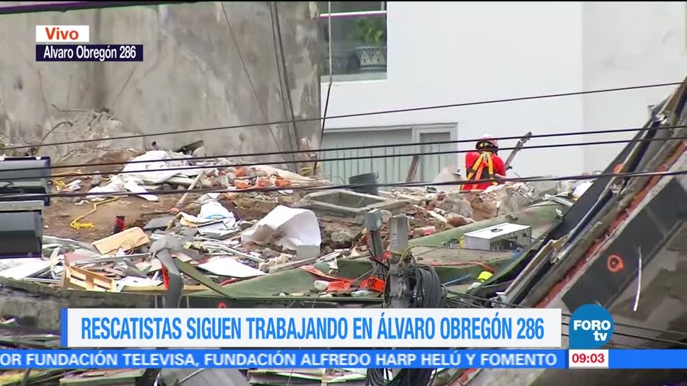 Rescatistas siguen trabajando en Álvaro Obregón 286