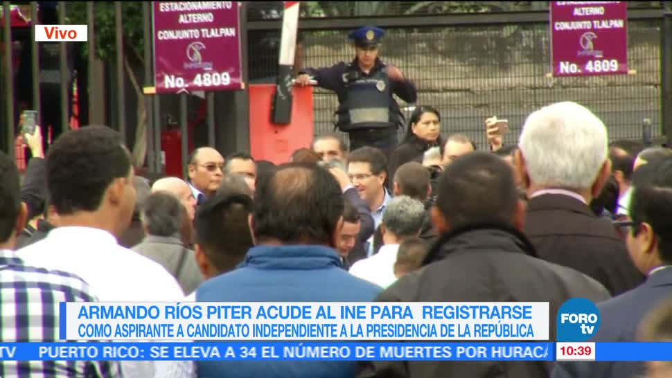 Ríos Piter se registra como aspirante a candidato independiente a la Presidencia de la República