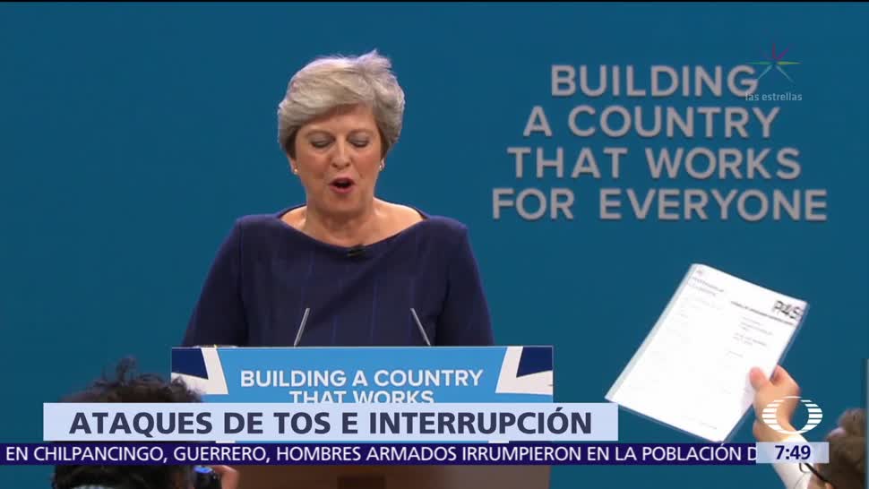 Theresa May quiere recuperar credibilidad durante discurso interrumpido por ataques de tos