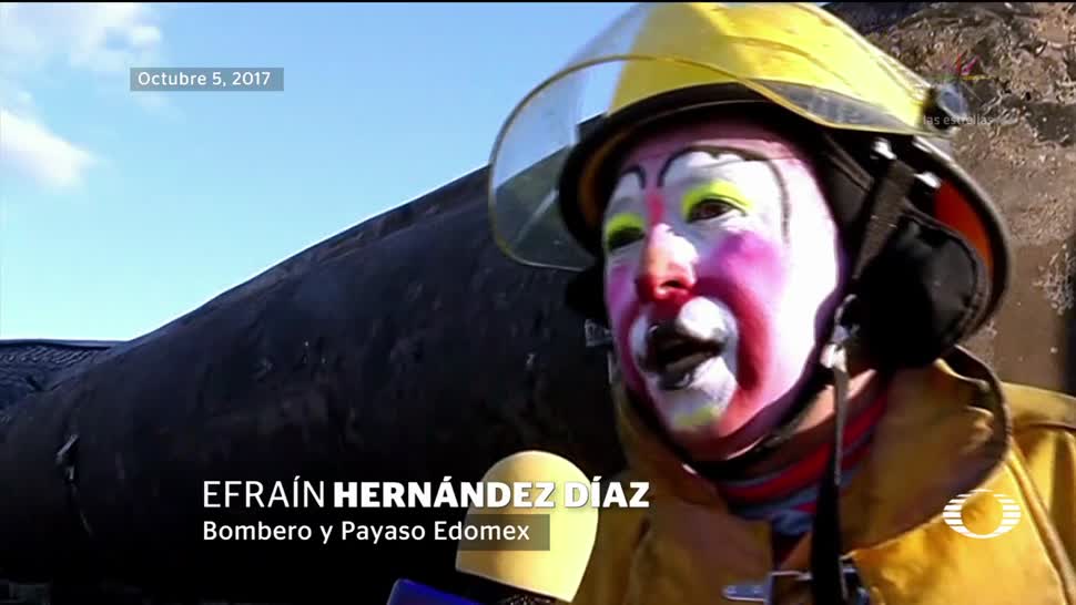 Efraín Hernández, el bombero-payaso del Edomex