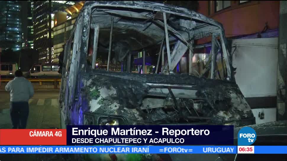 Se incendia microbús en paradero de Chapultepec, CDMX