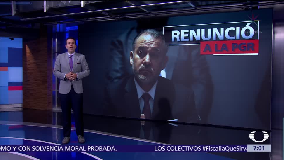 Raúl Cervantes renuncia a la PGR; Alberto Elías Beltrán asume funciones