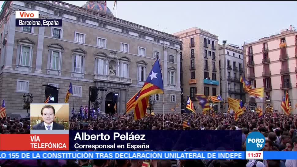 Miles de independentistas se reúnen a las afueras del Parlamento catalán