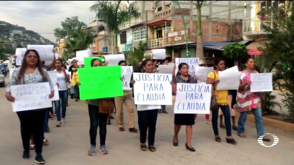 Marchan por policía acusada de violar a activista en Guerrero
