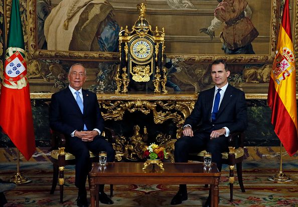 Presidente luso transmite a Felipe VI que Portugal no reconoce independencia