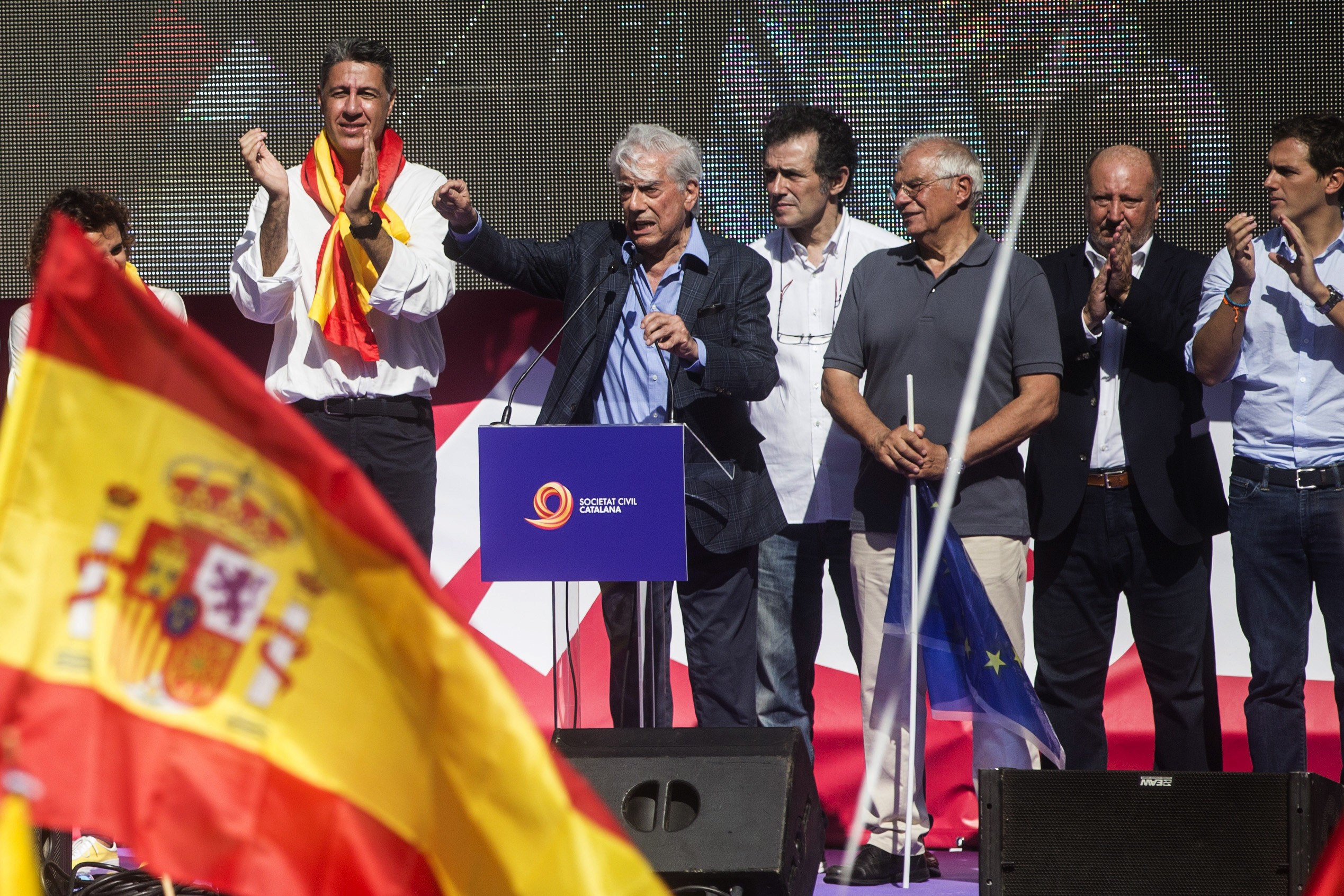 Vargas Llosa: la conjura independentista no destruirá la unidad de España