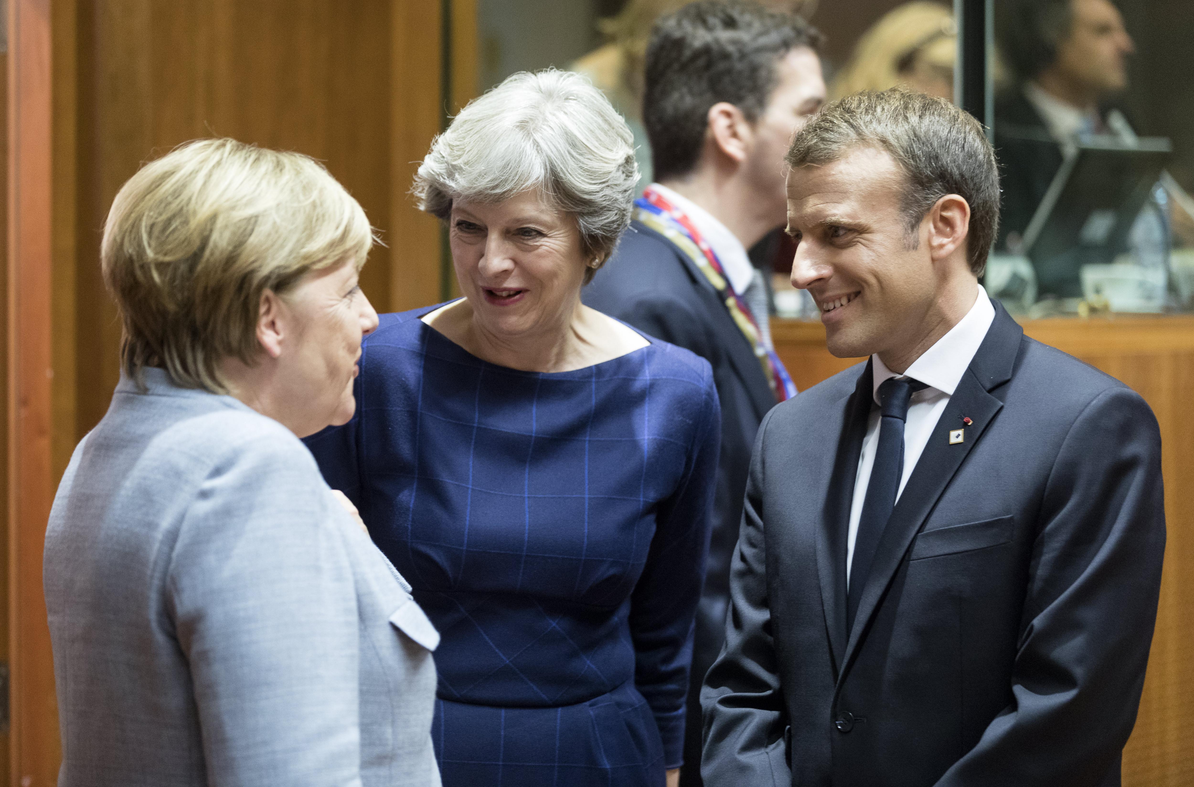 Unión Europea inicia cumbre sobre defensa, inmigración y brexit