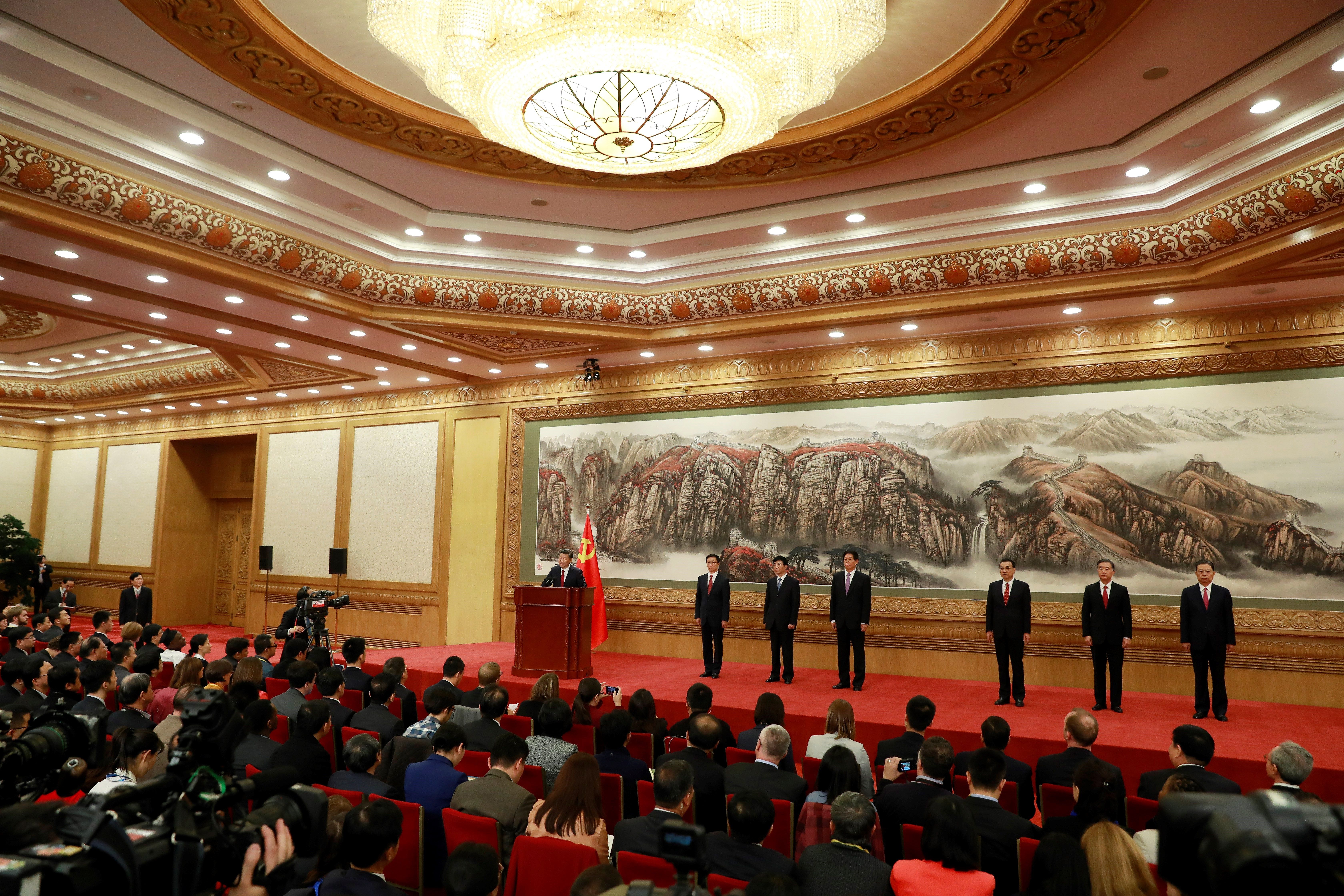 jinping presenta miembros comite permanente politburo