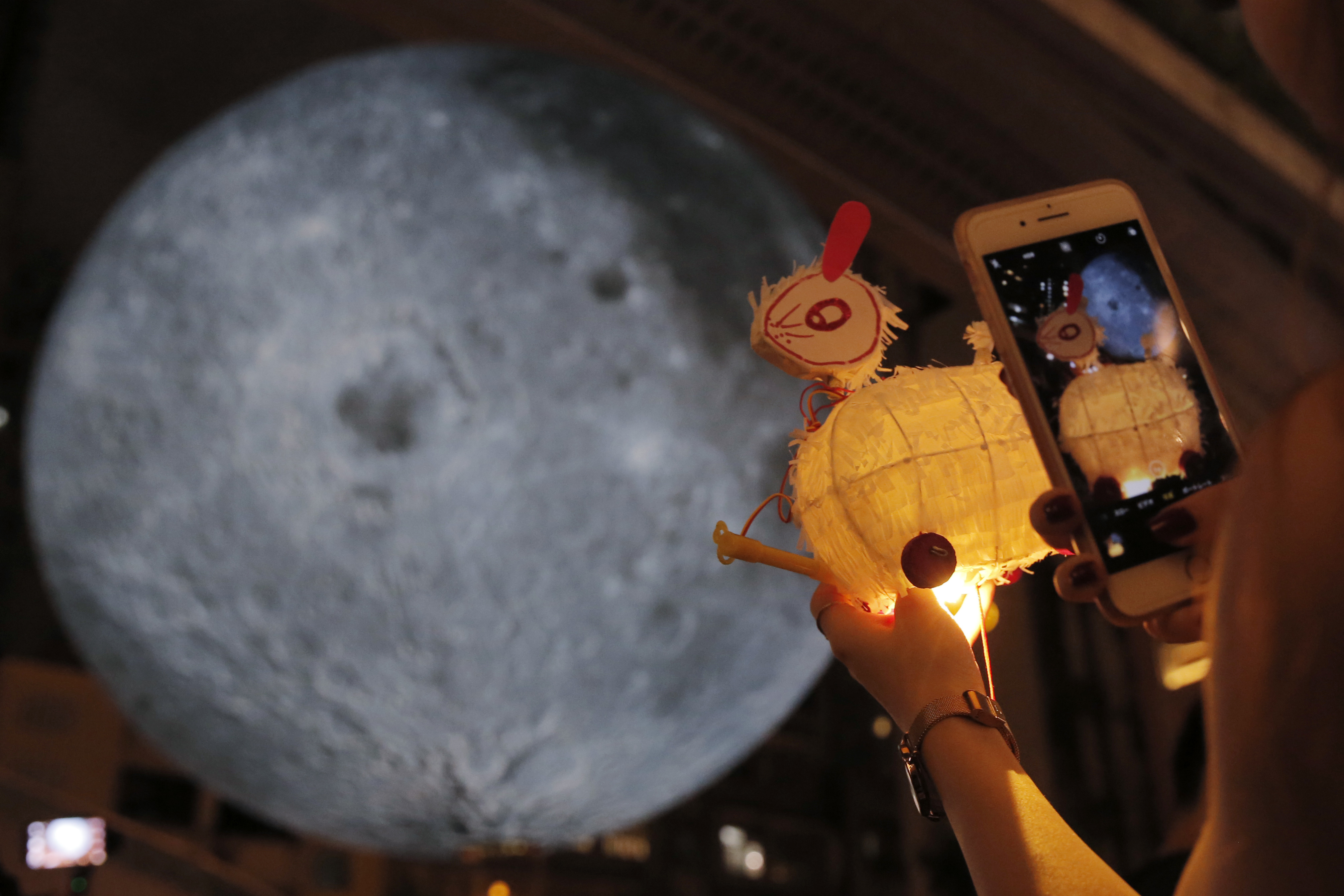 ¿Por qué mexicanos y chinos vemos un conejo en la Luna?