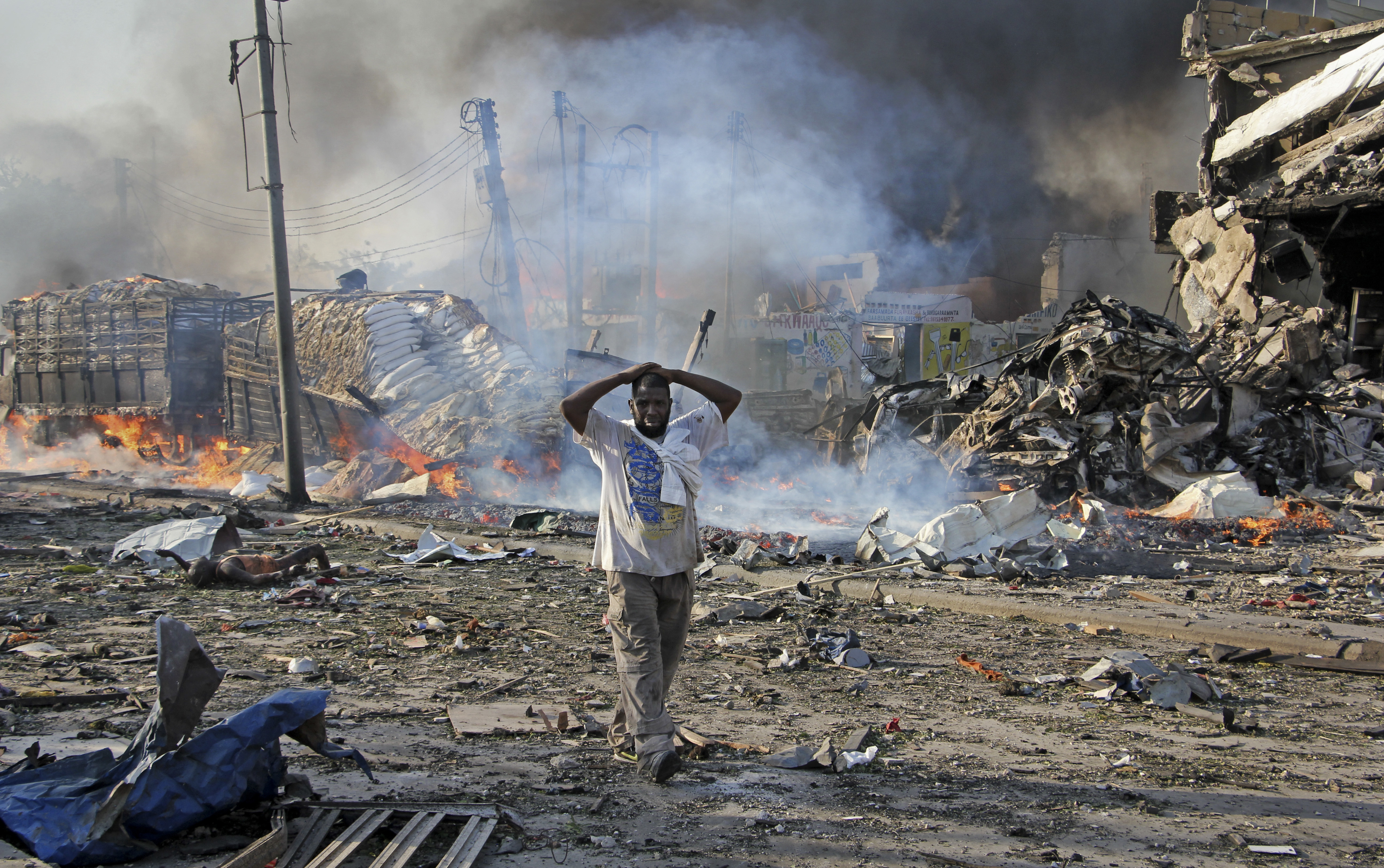 Atentado deja más de 300 muertos en Somalia