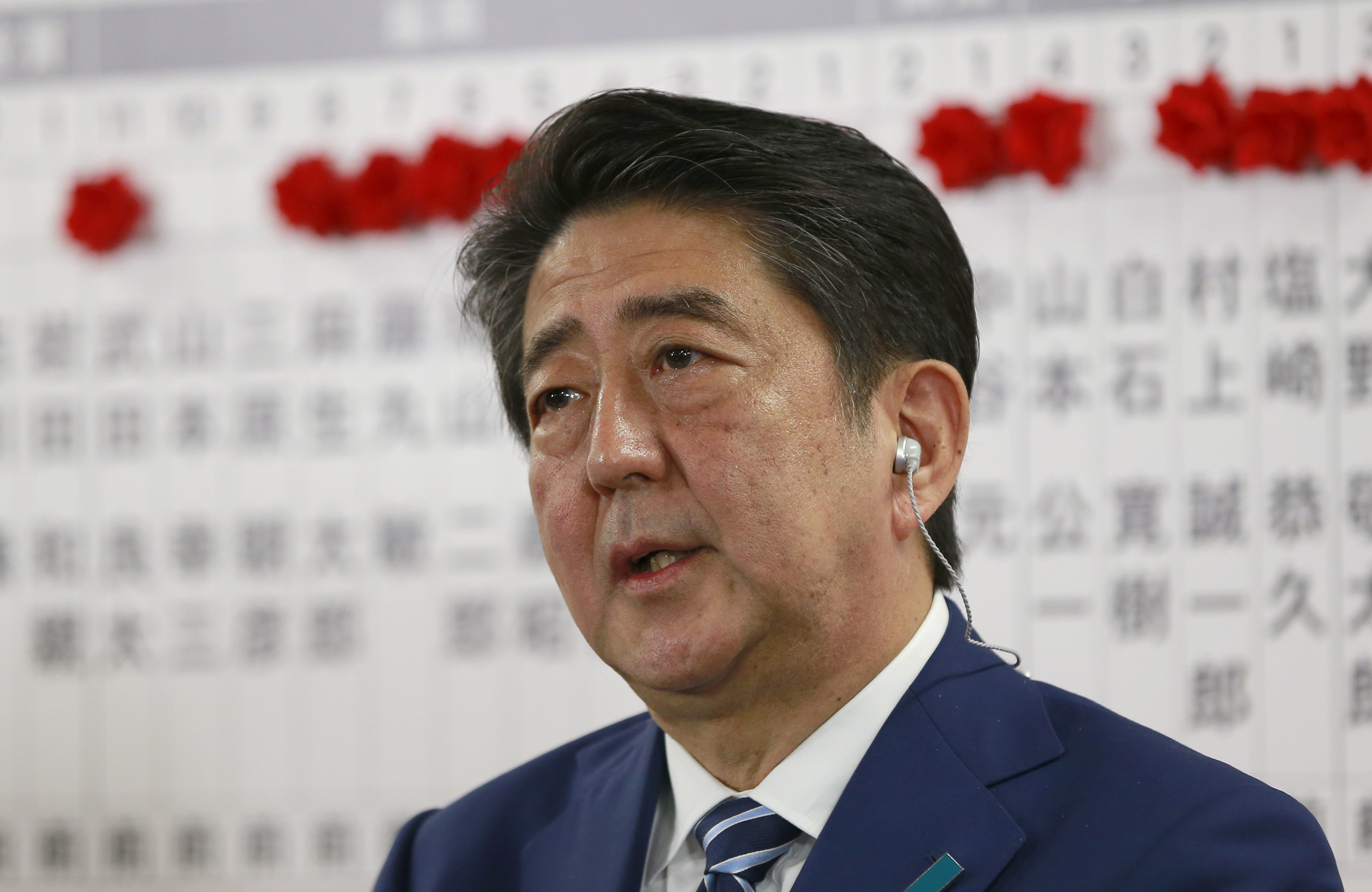 Partido del primer ministro Abe gana elecciones en Japón, según sondeo
