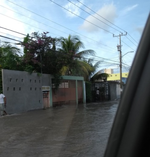 fuertes lluvias afectan vialidaes de municipios de quintana roo
