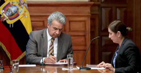 Oficialismo ecuatoriano cesa Lenín Moreno como su presidente
