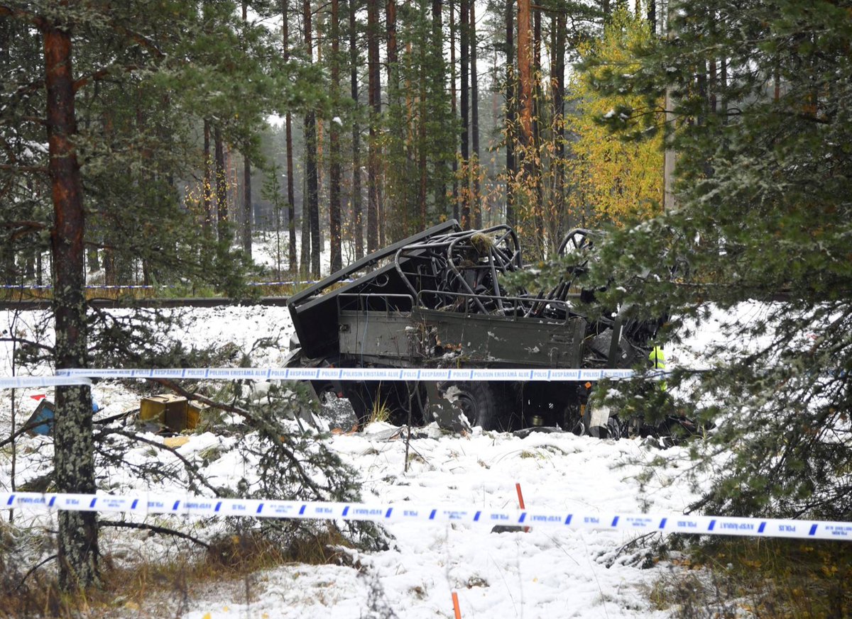 choque tren camion cuatro muertos finlandia