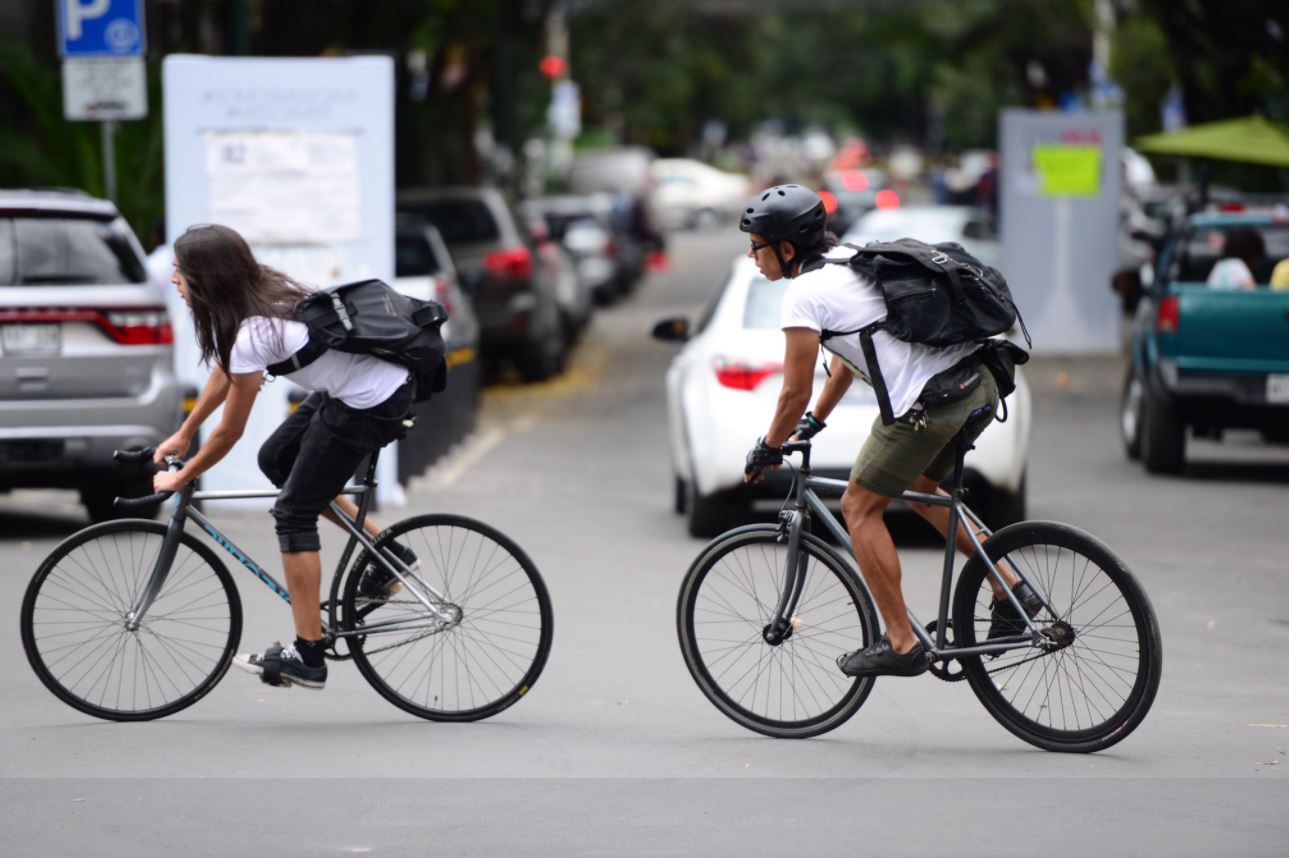 ciclistas reunen viveres damnificados sismos