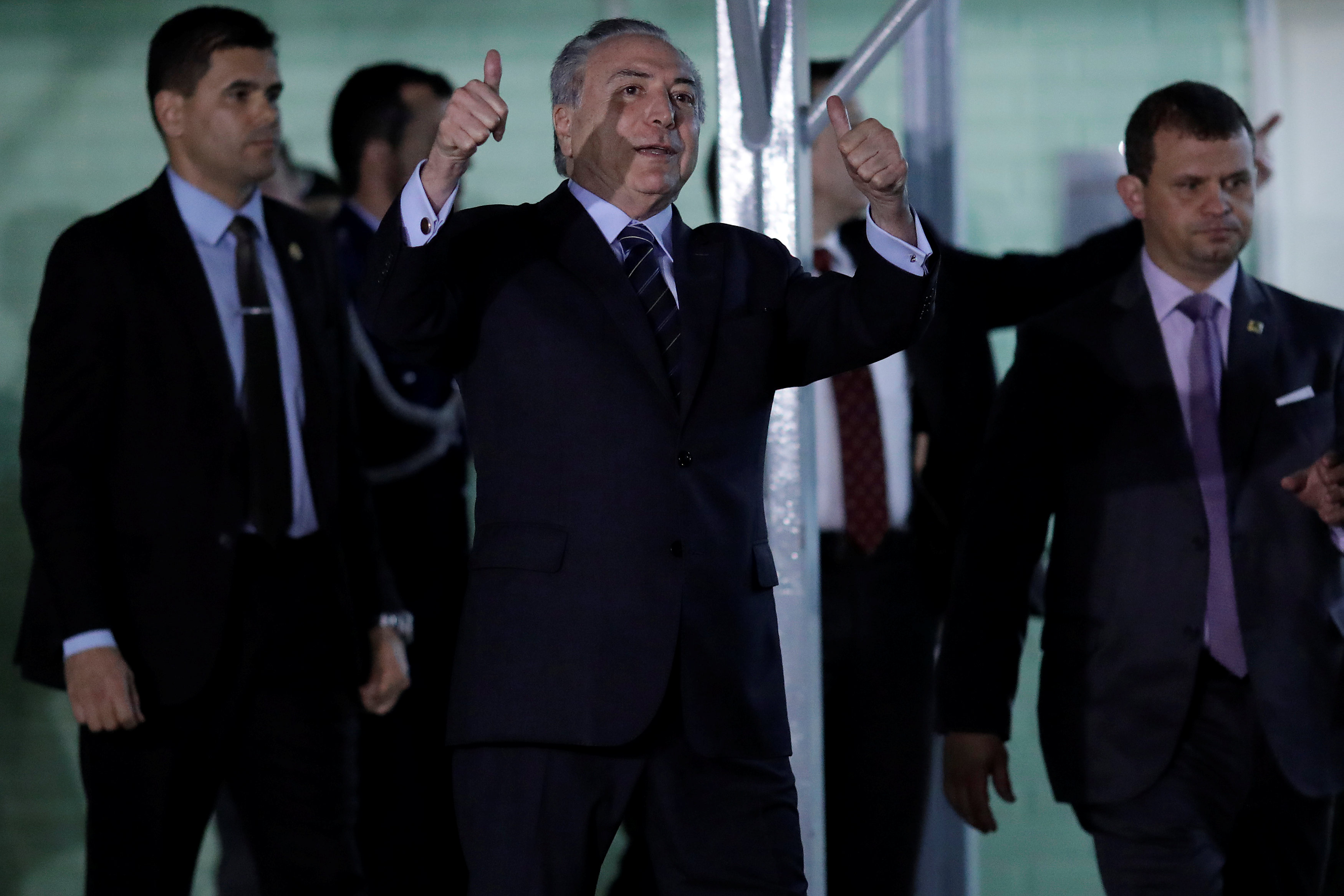 Congreso Brasil vuelve salvar Temer y rechaza denuncia corrupción