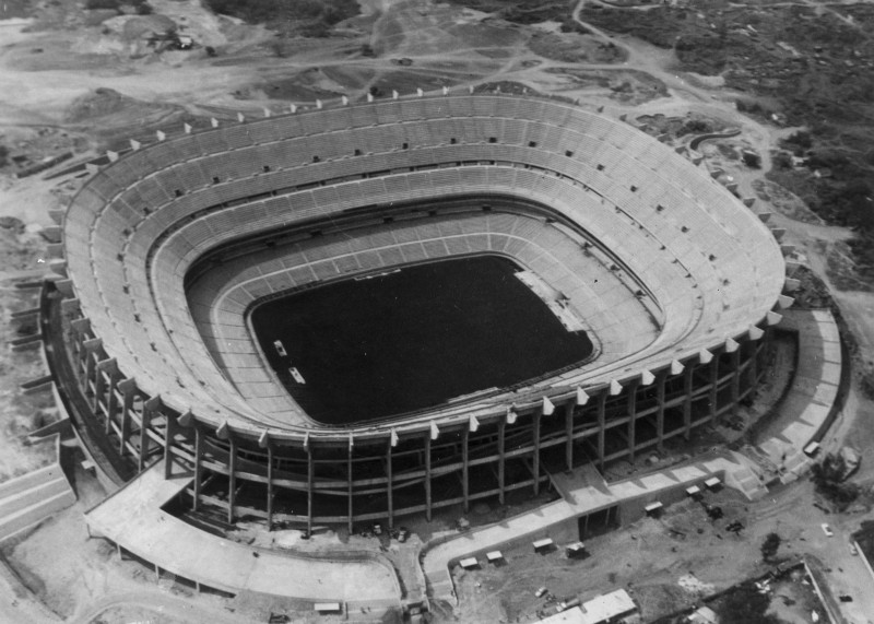 Construcción del Estadio Azteca
