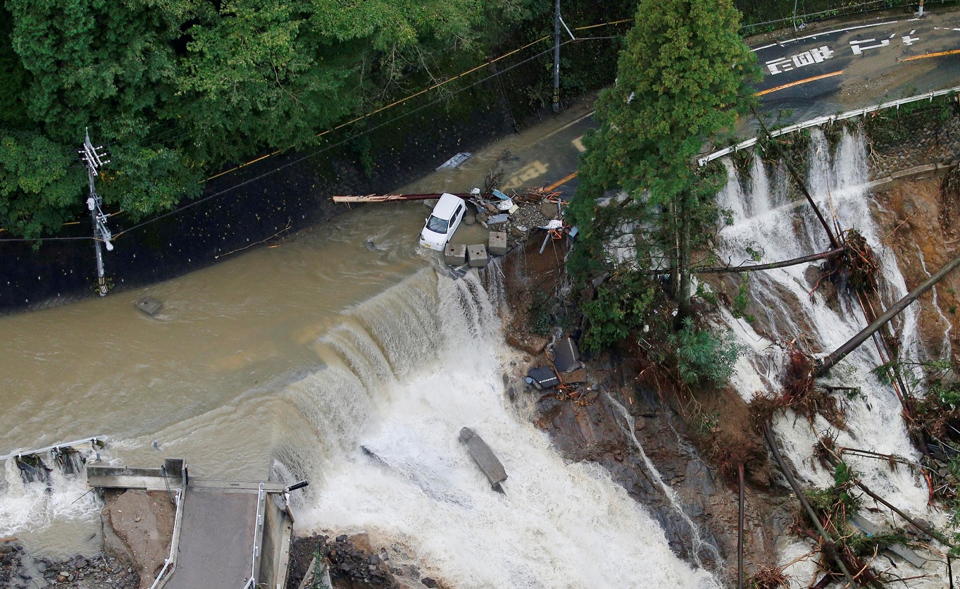 Al menos seis muertos deja el tifón ‘Lan’ en Japón