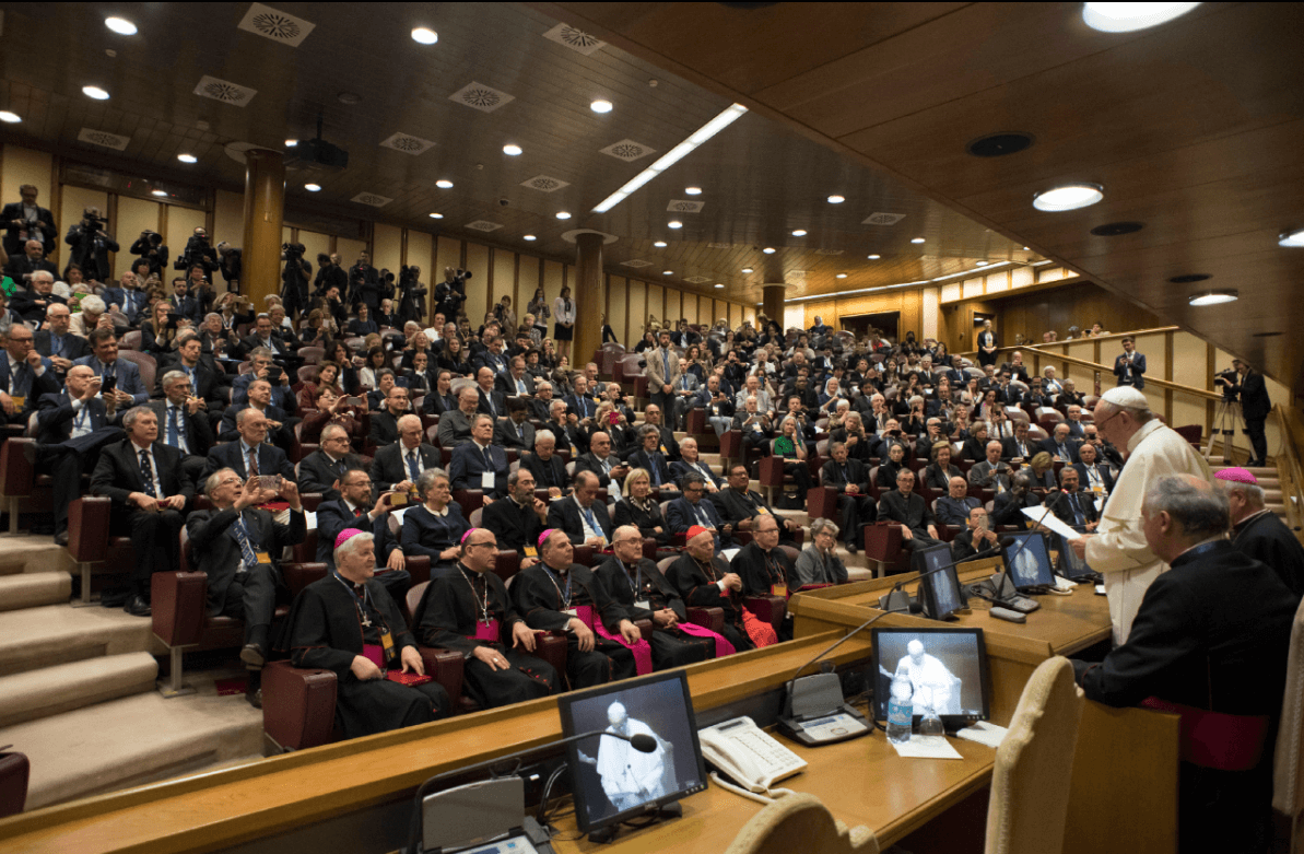 El papa Francisco durante encuentro con miembros de la Academia Pontificia para la Vida